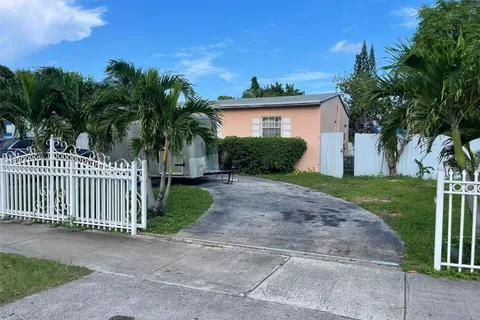 15701 NE 14th Ave, North Miami Beach FL 33162