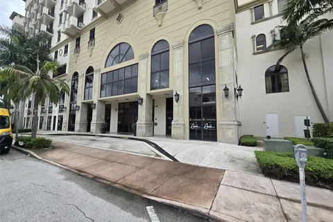 1805 Ponce de leon blvd, Coral Gables FL 33134