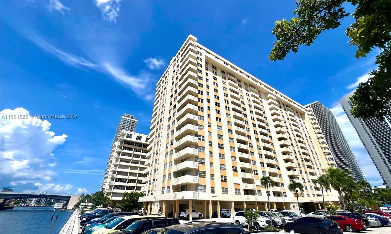 1833 S Ocean Dr # 1109, Hallandale Beach FL 33009