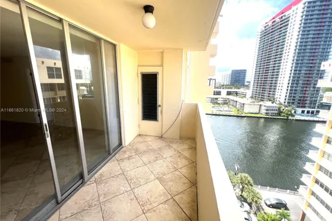 1833 S Ocean Dr # 1109, Hallandale Beach FL 33009