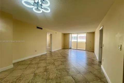 1833 S Ocean Dr # 1109, Hallandale Beach FL 33009