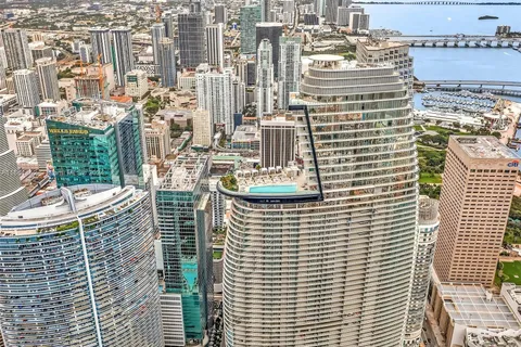 300 Biscayne Blvd Way # 2604, Miami FL 33131