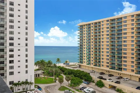 2401 S Ocean Dr # 907, Hollywood FL 33019