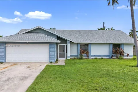 209 SW 10th TER, Cape Coral FL 33991