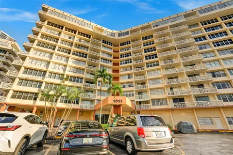 1817 S Ocean Dr # 824, Hallandale Beach FL 33009