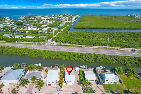 158 Iroquois Dr, Islamorada FL 33036