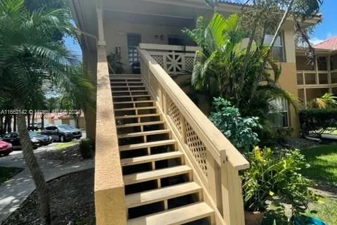 4767 Via Palm Lks # 209, West Palm Beach FL 33417