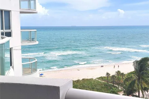 6365 Collins Ave # 905, Miami Beach FL 33141