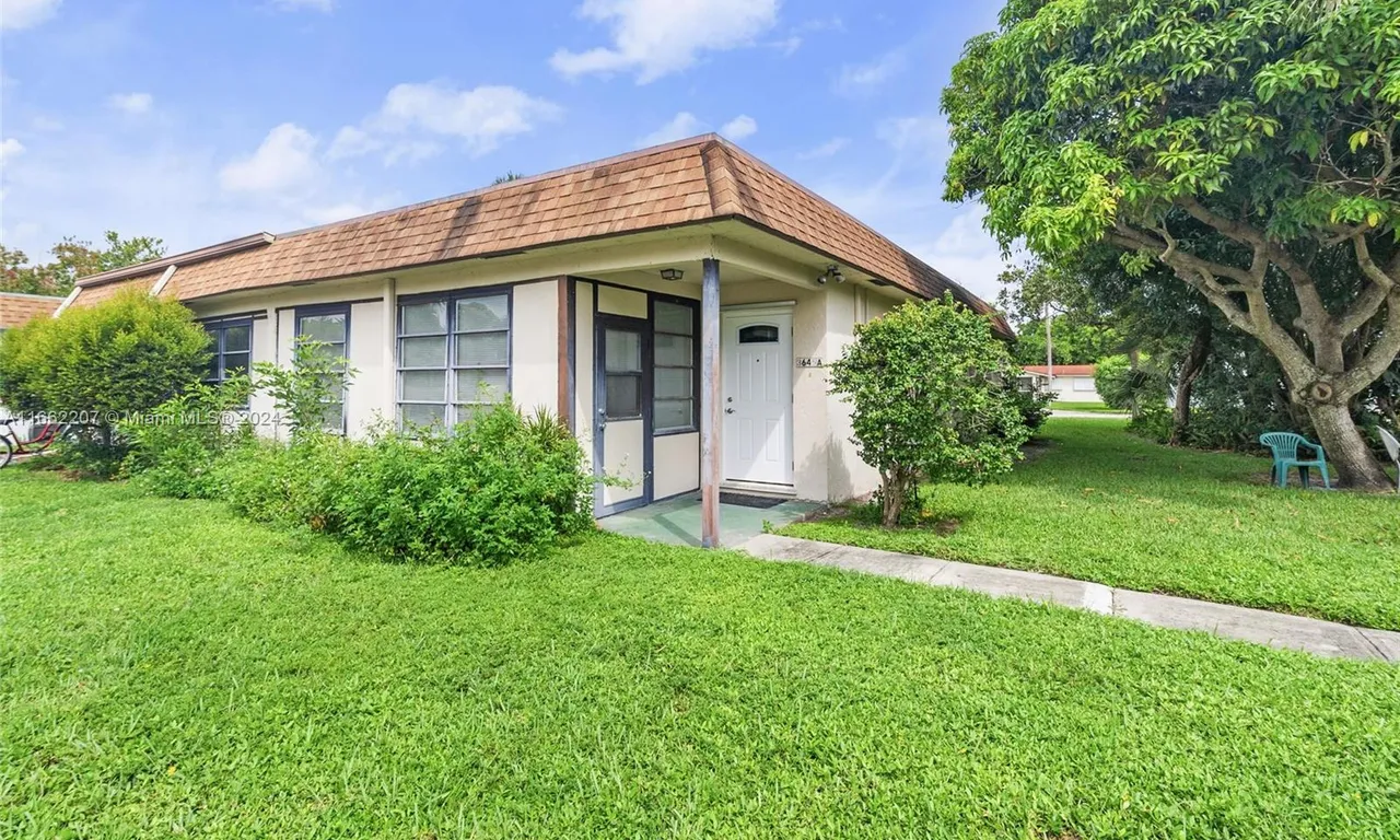 3645 SW Natura Ave # A, Deerfield Beach FL 33441