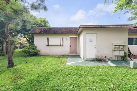 3645 SW Natura Ave # A, Deerfield Beach FL 33441