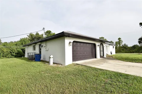 621 Lake Ave, Lehigh Acres FL 33972