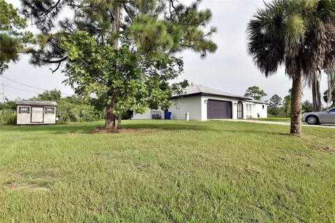 621 Lake Ave, Lehigh Acres FL 33972