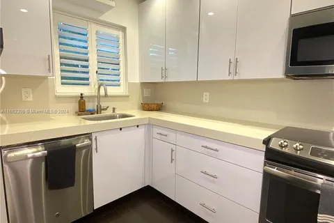 7865 SW 57th Ave # 46B, South Miami FL 33143