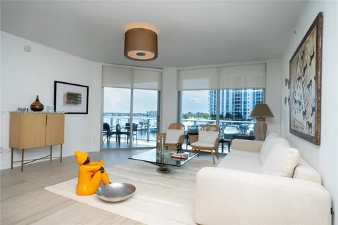 17301 Biscayne Blvd # 205, North Miami Beach FL 33160