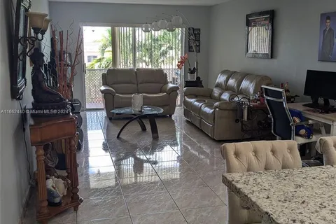 1480 W 46th St # 323, Hialeah FL 33012