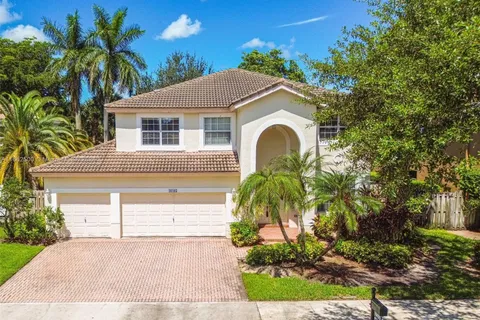 16405 Diamond Head Dr, Weston FL 33331