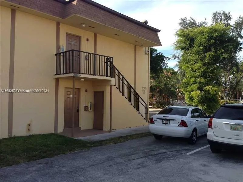 2804 NW 55th Ave # 1C, Lauderhill FL 33313