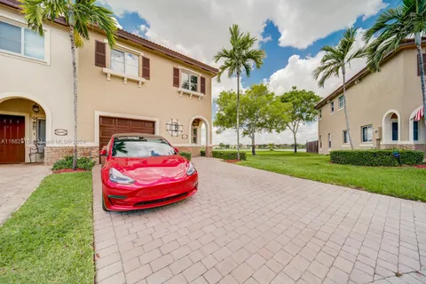 8946 SW 223rd Ter # 8946, Cutler Bay FL 33190