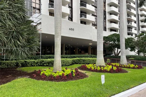 600 Biltmore Way # 809, Coral Gables FL 33134