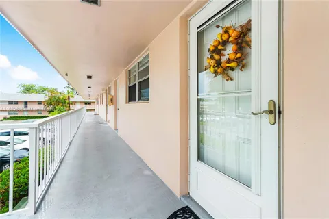 18081 SE Country Club Dr # 19, Jupiter FL 33469