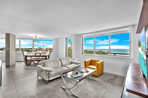 7135 Collins Ave # 736, Miami Beach FL 33141