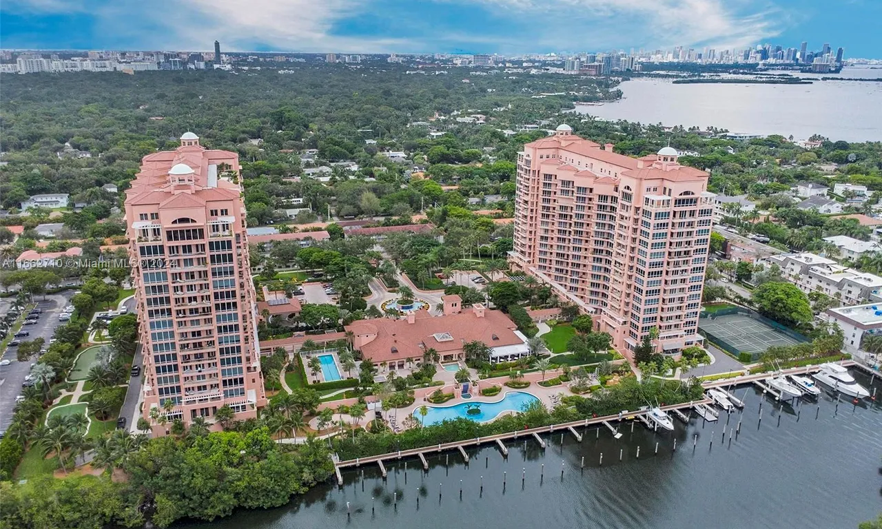 60 Edgewater Dr, Coral Gables FL 33133