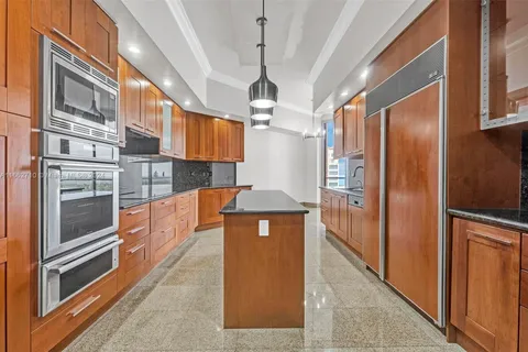 60 Edgewater Dr, Coral Gables FL 33133