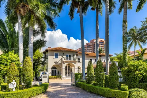 285 Carabela Ct, Coral Gables FL 33143