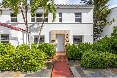 829 Espanola Way, Miami Beach FL 33139