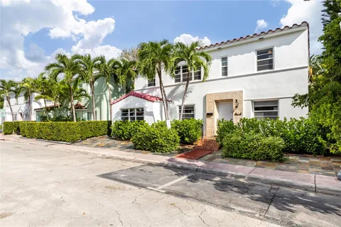 829 Espanola Way, Miami Beach FL 33139