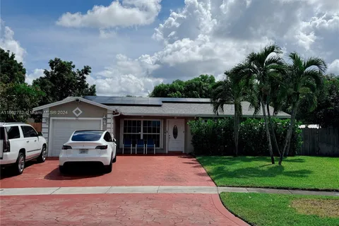 301 NW 83rd Way, Pembroke Pines FL 33024