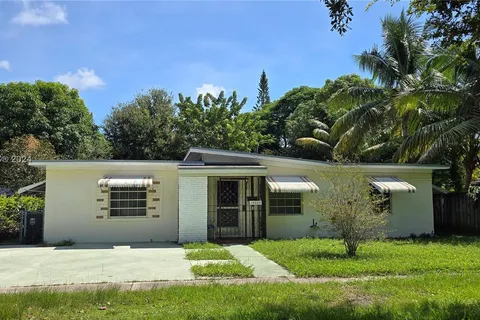 14035 NW 5th Ct, North Miami FL 33168