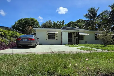 14035 NW 5th Ct, North Miami FL 33168