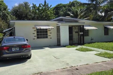 14035 NW 5th Ct, North Miami FL 33168