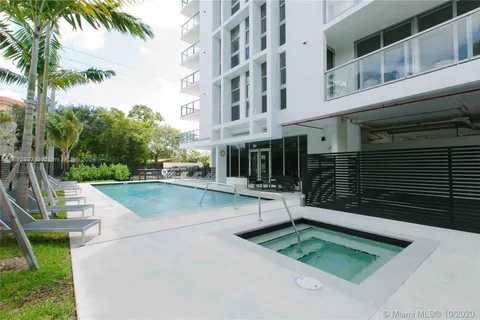 13800 Highland Dr # 210, North Miami Beach FL 33181