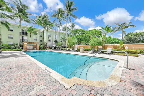 1919 Van Buren St # 707A, Hollywood FL 33020