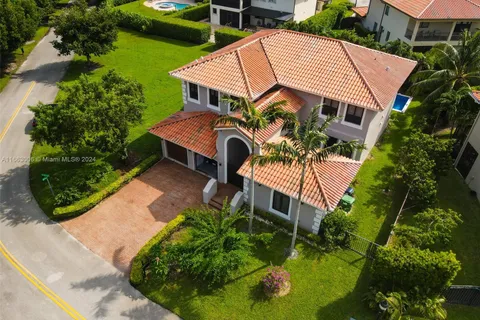 7408 SW 189th St, Cutler Bay FL 33157