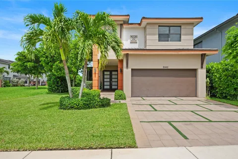 9145 NW 154th Ter, Miami Lakes FL 33018