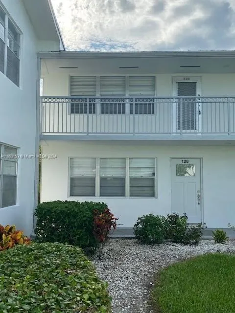 126 Sheffield F # 126, West Palm Beach FL 33417