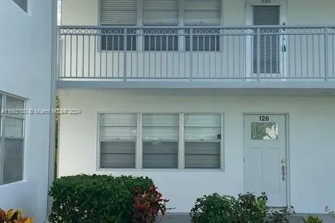 126 Sheffield F # 126, West Palm Beach FL 33417