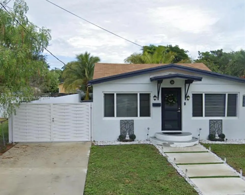 5829 Fillmore St, Hollywood FL 33021