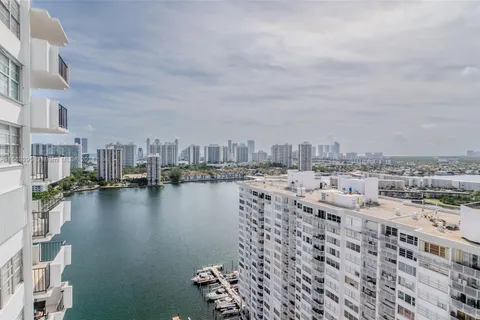 2750 NE 183rd St # 2601, Aventura FL 33160