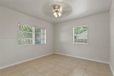 350 Colonial Rd, West Palm Beach FL 33405