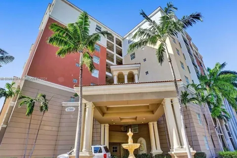 17100 N Bay Rd # 1210, Sunny Isles Beach FL 33160