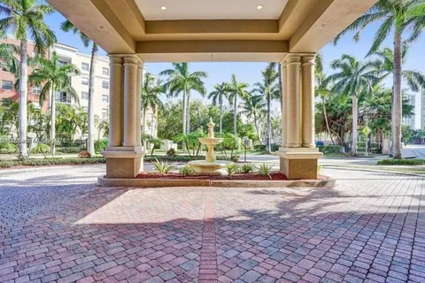 17100 N Bay Rd # 1210, Sunny Isles Beach FL 33160