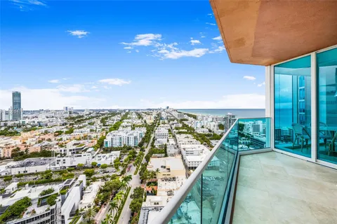 300 S Pointe Dr # 2603, Miami Beach FL 33139