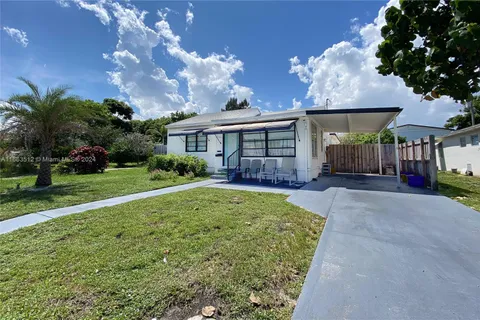 1109 S M St, Lake Worth FL 33460