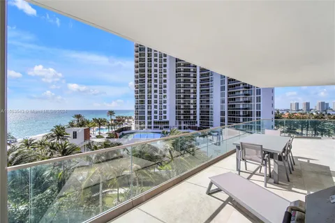 18975 Collins Ave # 404, Sunny Isles Beach FL 33160