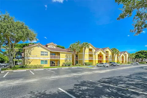 7680 Westwood Drive # 823, Tamarac FL 33321