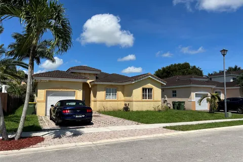 4273 NE 16th St, Homestead FL 33033